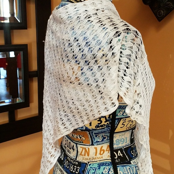 WHITE KNIT COVER UP - Picture 4 of 6